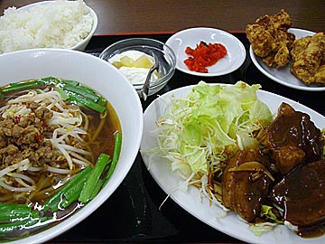 台湾家庭料理 福興の豚角煮定食