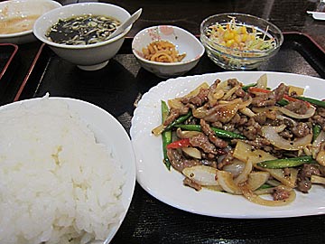 金鼎（キンテイ）の牛肉の黒胡椒炒め定食