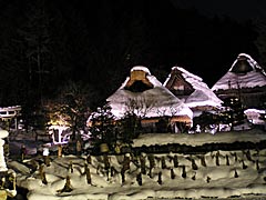 飛騨の里の冬のライトアップの画像