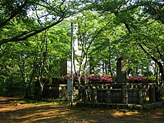 和田山末寺山史跡公園の忠霊塔の画像