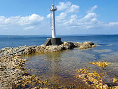 赤崎海岸の灯台の画像