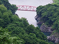庵谷峠の展望台から見た神通峡の画像
