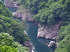 庵谷峠の展望台から見た神通峡の画像