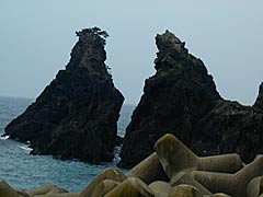 越前海岸の梅浦御恵比寿岩の画像