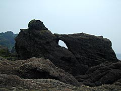 越前海岸　窓岩の画像