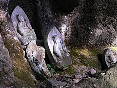 花筐公園　岩清水の石仏の画像