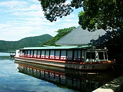 虹岳島温泉の屋形船の画像