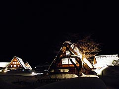 五箇山菅沼の合掌造り集落　冬のライトアップの画像