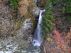 白山スーパー林道の岩底の滝の画像