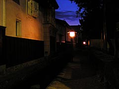 瀬戸川と白壁土蔵街と飛騨古川古い町並みの夜景の画像
