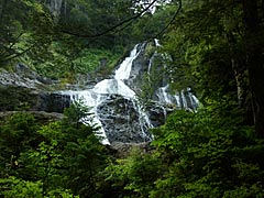三本滝の黒い沢の滝　乗鞍高原の画像