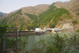 横山ダムの画像