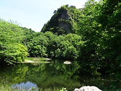 医王山の大沼から見えるトンビ岩の画像