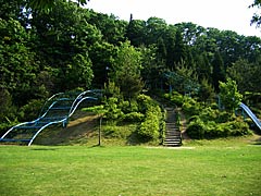 和田山末寺山史跡公園の子供の広場の画像