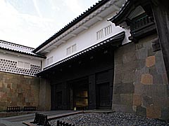 金沢城の石川門渡櫓門の画像