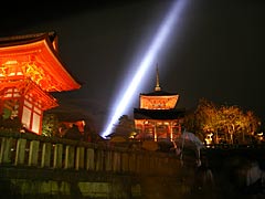 清水寺の紅葉ライトアップの画像