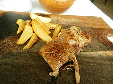 ナナイロ　アオッサ店のとろとろ煮込み豚の炙り焼きのセット