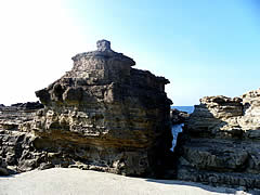 恵比須ケ崎の岩