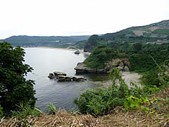 黒崎岬から見える琴ヶ浜方向の風景の画像
