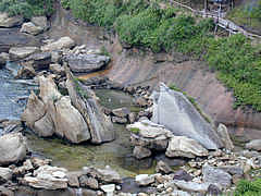 関野鼻の岩の画像
