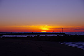 内灘海岸からの夕日