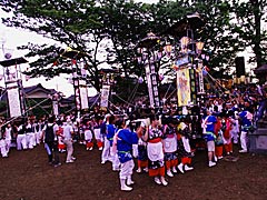 西海祭りの西海神社でのキリコ乱舞の画像