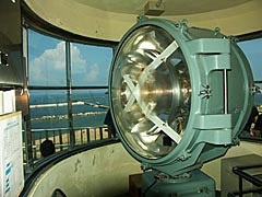 大野灯台の電球の画像