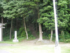 川田古墳群への登り口の画像