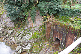 寺津橋から見た神通峡の画像