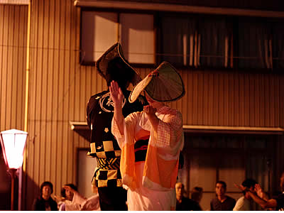 おわら風の盆の福島町の輪踊り