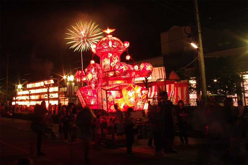 庄川観光祭「夜高祭り」の画像