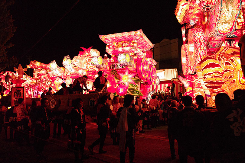 庄川観光祭「夜高祭り」の画像