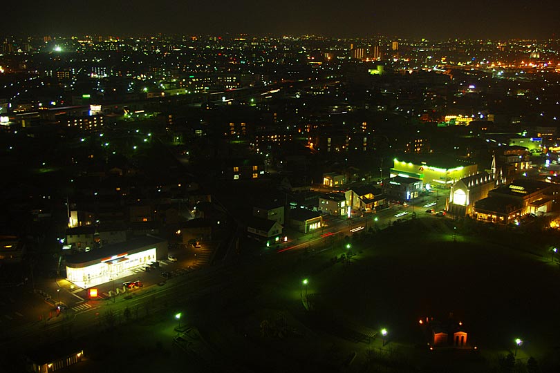 石川県庁展望ロビーからの夜景