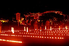 倶利伽羅不動尊の万灯会の画像