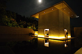 鈴木大拙館のライトアップの画像